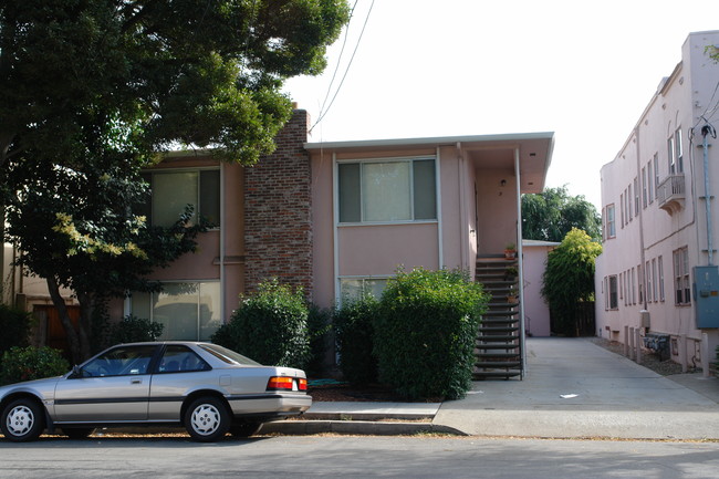 222 Myrtle Rd in Burlingame, CA - Foto de edificio - Building Photo