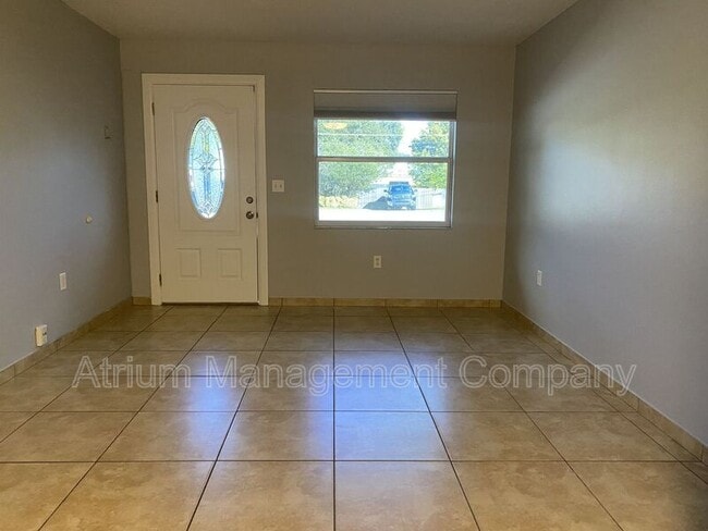 2720 Sunrise Ct in Orlando, FL - Building Photo - Building Photo