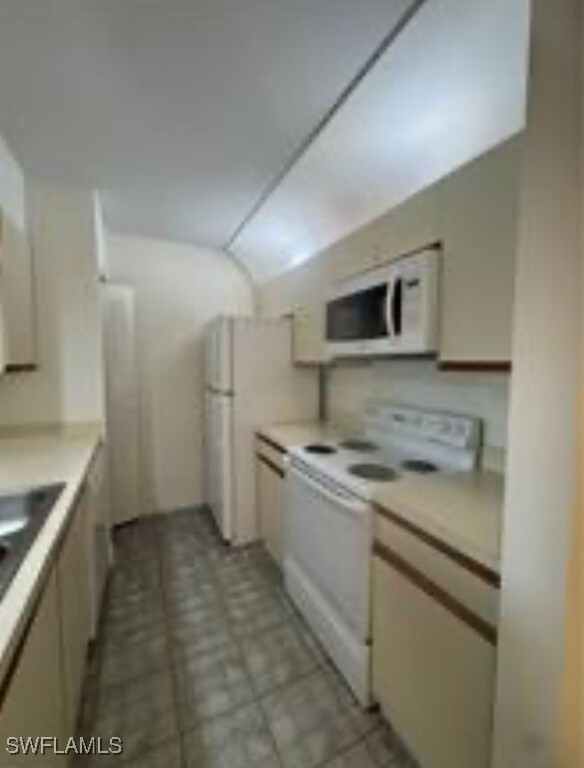 177 Santa Clara Dr in Naples, FL - Building Photo - Building Photo