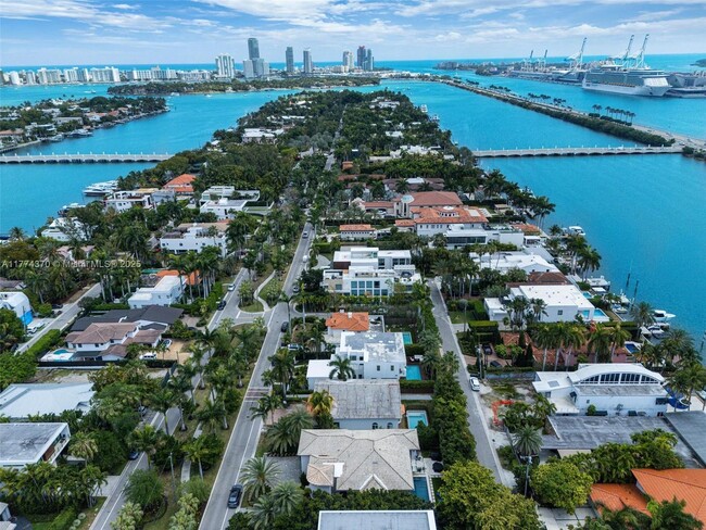 242 Palm Ave in Miami Beach, FL - Building Photo - Building Photo