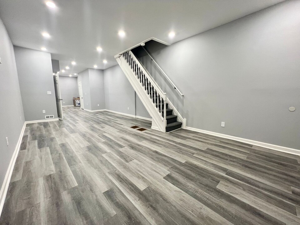 5508 W Thompson St in Philadelphia, PA - Building Photo
