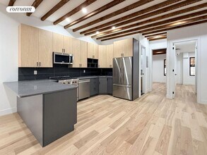 183 Green St in Brooklyn, NY - Foto de edificio - Building Photo