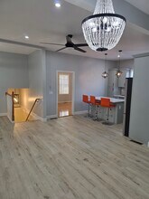 1352 Bay St in Fall River, MA - Foto de edificio - Building Photo