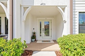 4931 W Paul Ave in Tampa, FL - Building Photo - Building Photo
