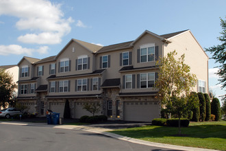 The Villas at Silver Creek in Mechanicsburg, PA - Building Photo - Building Photo