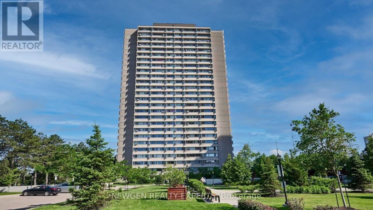 735-2735 Don Mills Rd. in Toronto, ON - Building Photo