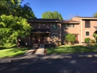 3160 Laurel Ridge Cir in Bridgeville, PA - Foto de edificio - Building Photo