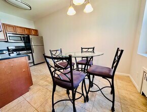 301 Palisade Ave in Union City, NJ - Building Photo - Building Photo