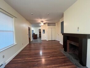 8 Mechanic St in Attleboro, MA - Building Photo - Building Photo