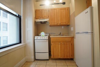 62 Boylston St, Unit 225 in Boston, MA - Building Photo - Building Photo