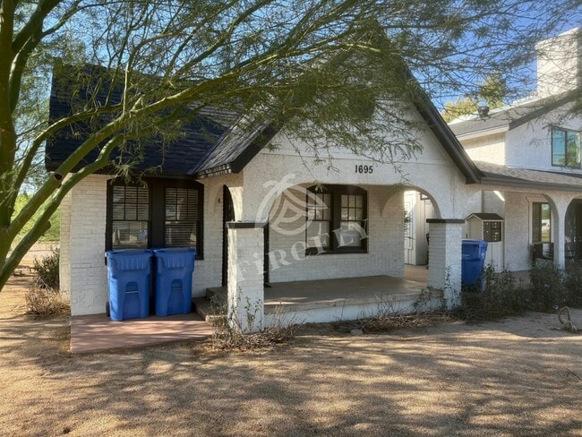 1695 E Indianola Ave in Phoenix, AZ - Building Photo - Building Photo