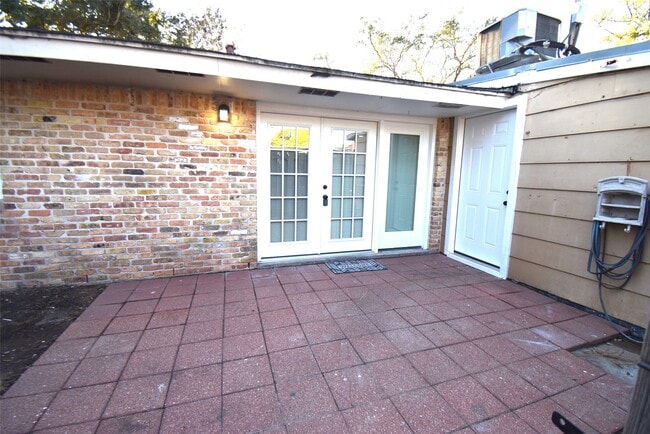 16587 El Camino Real in Houston, TX - Building Photo - Building Photo