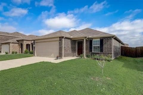 1325 Vernon Dr in Krugerville, TX - Building Photo - Building Photo