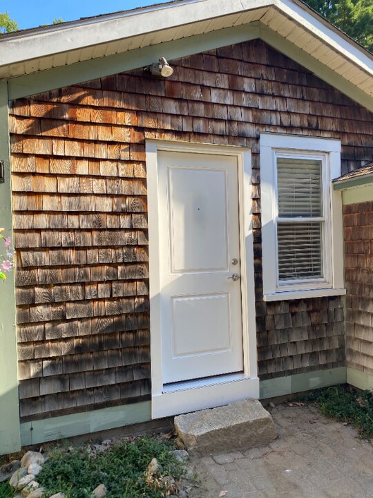 173 Merrill Rd in Candia, NH - Building Photo