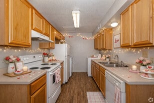 Park Ridge Apartments in McPherson, KS - Building Photo