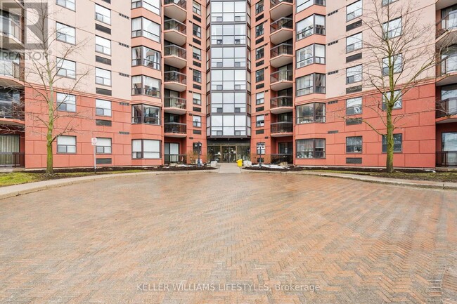 600-600 Talbot St in London, ON - Building Photo - Building Photo