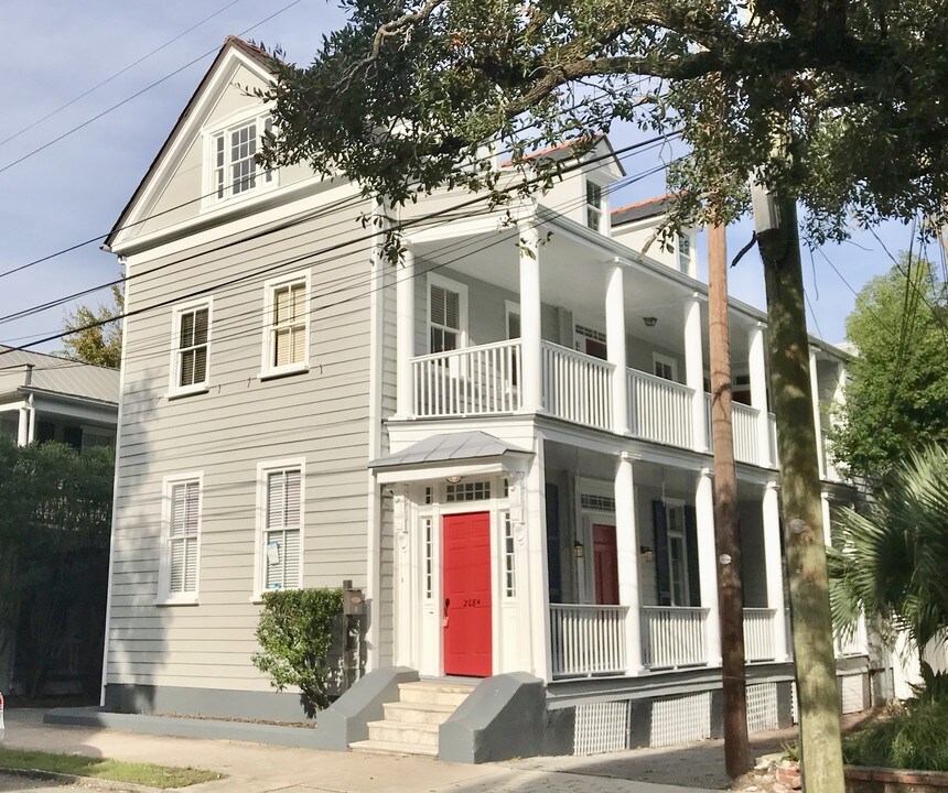 208 Ashley Ave, Unit C - A in Charleston, SC - Foto de edificio