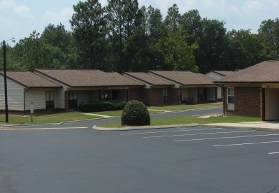 Quail Hollow Apartments