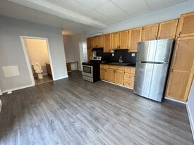 147 Elgin St in Hamilton, ON - Building Photo