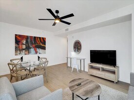 817 N 6th St in Phoenix, AZ - Building Photo