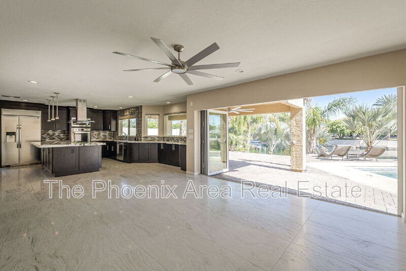 3761 S Hawthorn Dr in Chandler, AZ - Building Photo