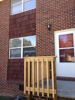 1007 Oak St in Johnson City, TN - Building Photo