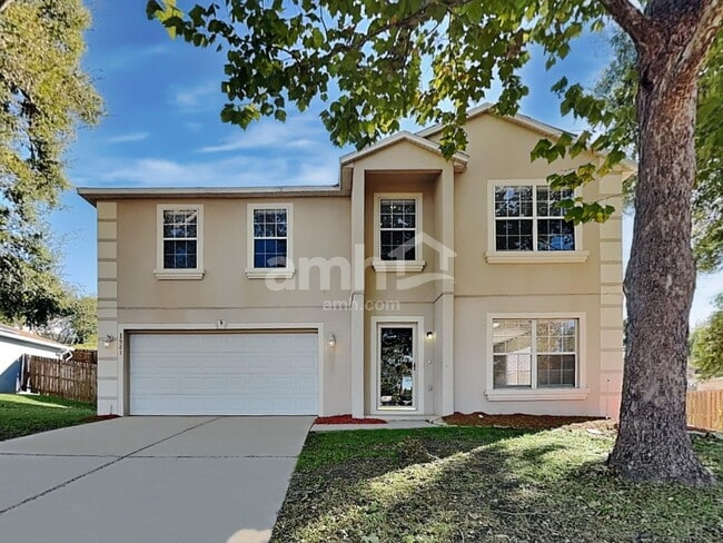 property at 1921 Knollcrest Dr