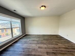 55 Stoneybrook Ave in San Francisco, CA - Building Photo - Building Photo
