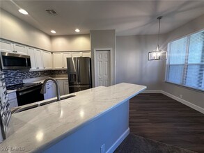 9241 Bayberry Bend in Ft. Myers, FL - Foto de edificio - Building Photo