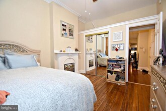 2215 Fitzwater St in Philadelphia, PA - Building Photo - Building Photo