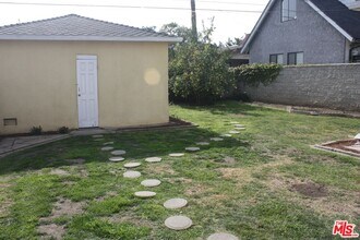 2561 Tilden Ave in Los Angeles, CA - Building Photo - Building Photo