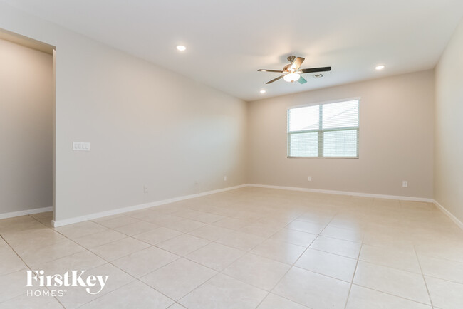12348 W Northview Ave in Glendale, AZ - Building Photo - Building Photo