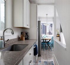 1113 W Balboa Blvd in Newport Beach, CA - Building Photo - Building Photo
