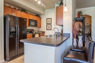 12917 Schroeder Rd in Houston, TX - Building Photo