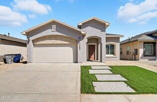3380 David Palacio Dr in El Paso, TX - Building Photo