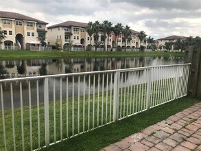 8965 NW 98th Ave in Doral, FL - Building Photo - Building Photo