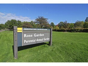 818 W 42nd St in Minneapolis, MN - Building Photo - Building Photo