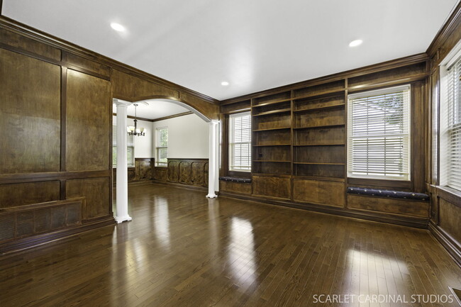 2783 Hillsboro Blvd in Aurora, IL - Building Photo - Building Photo