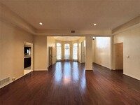 4560 Bentley Dr in Plano, TX - Foto de edificio - Building Photo