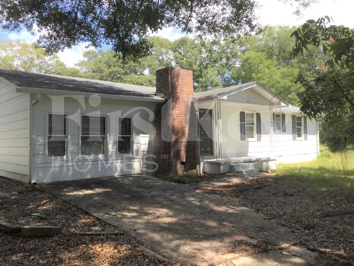 1038 Adrian Cir SW in Conyers, GA - Building Photo