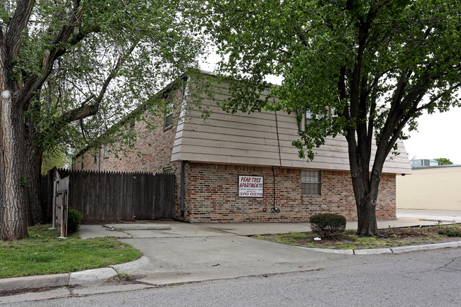 Peartree Apartments in Oklahoma City, OK - Building Photo - Building Photo