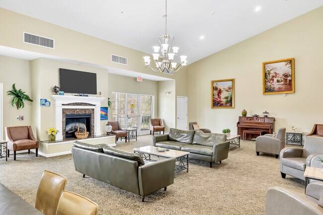 Forrest Pines Sr in Newport News, VA - Building Photo - Interior Photo