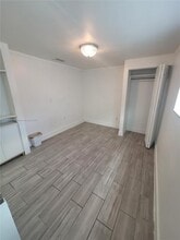 5203 SW 102nd Ct in Miami, FL - Building Photo - Building Photo