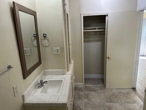 1481 Alvira St, Unit Apartment 3 in Los Angeles, CA - Foto de edificio - Building Photo