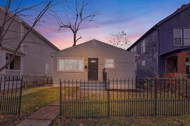 property at 861 E 4th Ave
