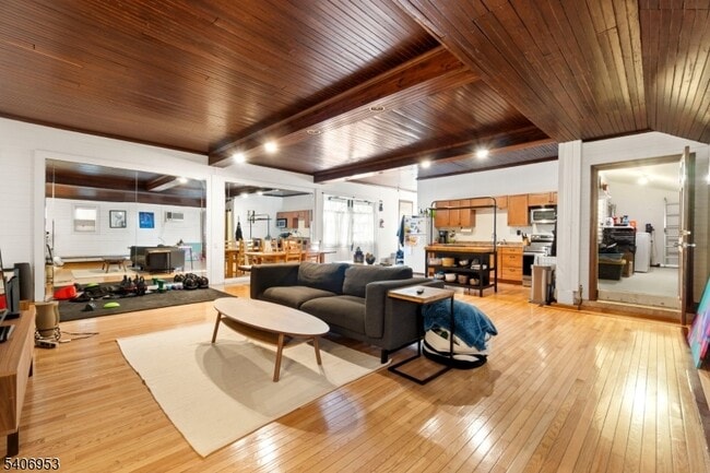 9 Prospect Terrace in Montclair, NJ - Building Photo - Building Photo