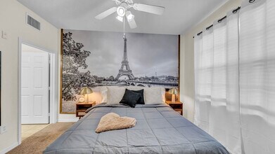 9763 Magnolia Blossom Dr in Tampa, FL - Building Photo - Building Photo