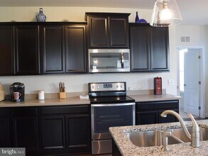 690 Whitetail Dr in Hummelstown, PA - Building Photo - Building Photo