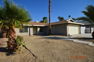 4354 Thorndale Pl in Las Vegas, NV - Building Photo - Building Photo