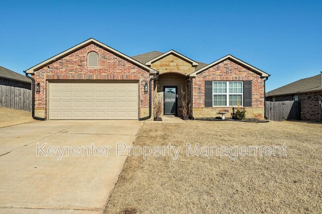 2029 West Antler Way in Mustang, OK - Building Photo - Building Photo